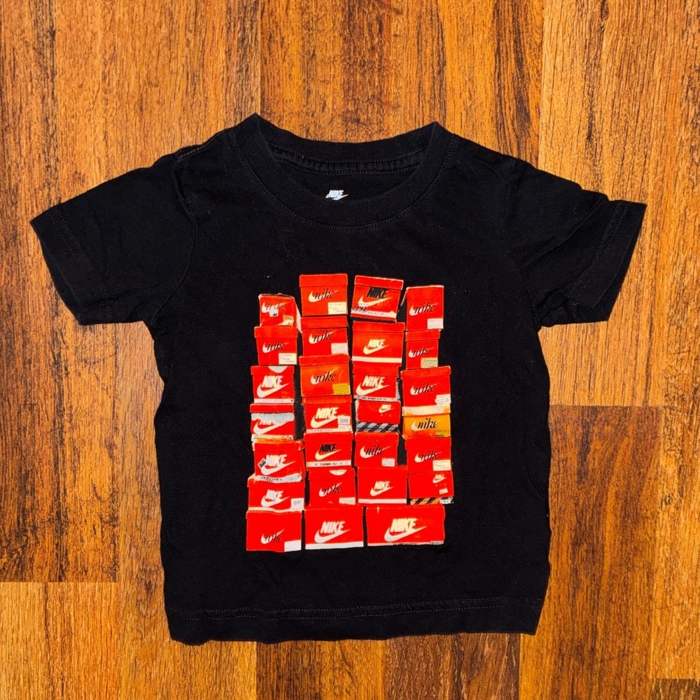 Nike Toddler Boys Black Graphic T-Shirt Shoebox Stack Print Size 2T